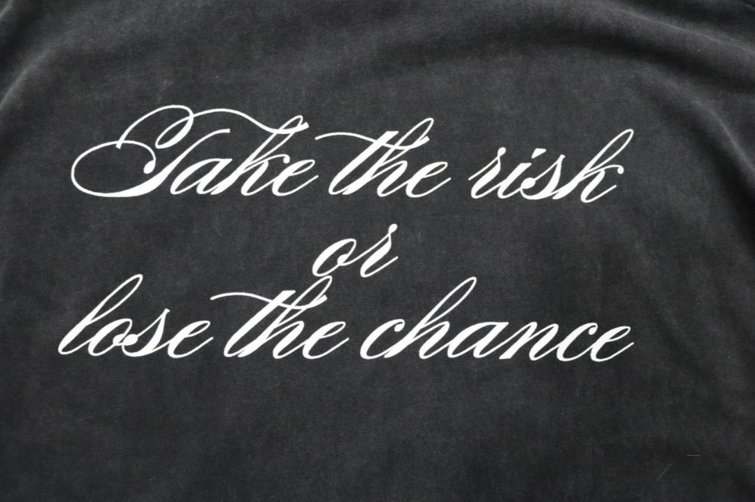 VOAR SLOGAN SHIRT